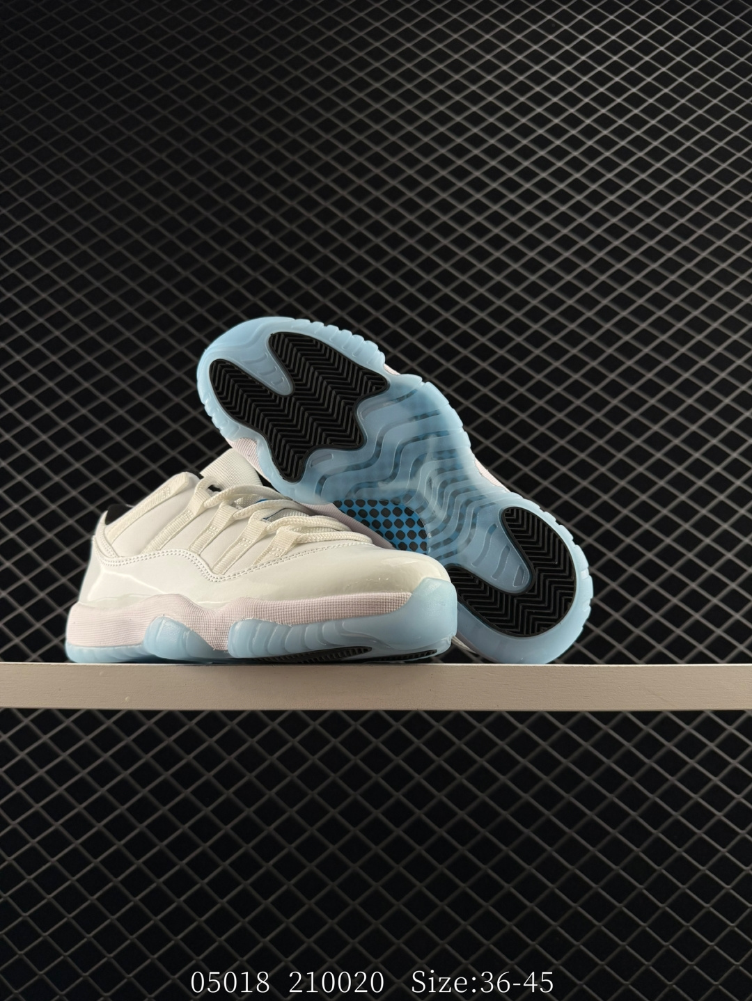 Nike Air Jordan 11 Retro Low”Concord“